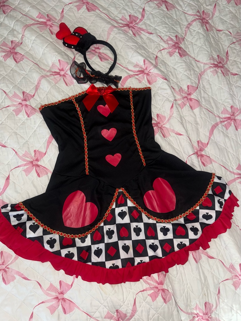 Rare Queen of hearts Costume Black red and white heart-themed dress